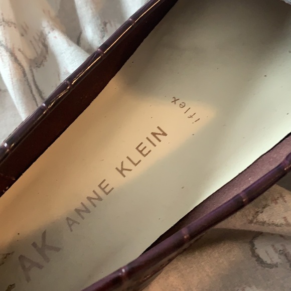 Anne Klein crocodile print flex loafers excellent condition - Picture 3 of 3